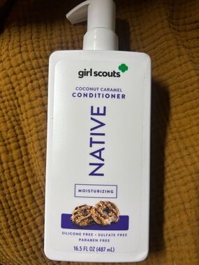 Native Girl Scouts Coconut Caramel Conditioner Pump Bottle - White & Purple